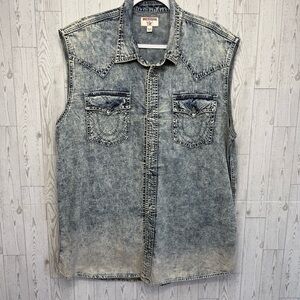 True Religion Size 3XL Sleeveless Button Front Faded Blue Denim Shirt